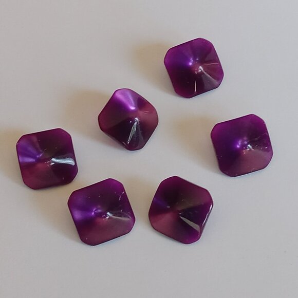 6 Purple Vintage Sewing Buttons - Picture 5 of 12